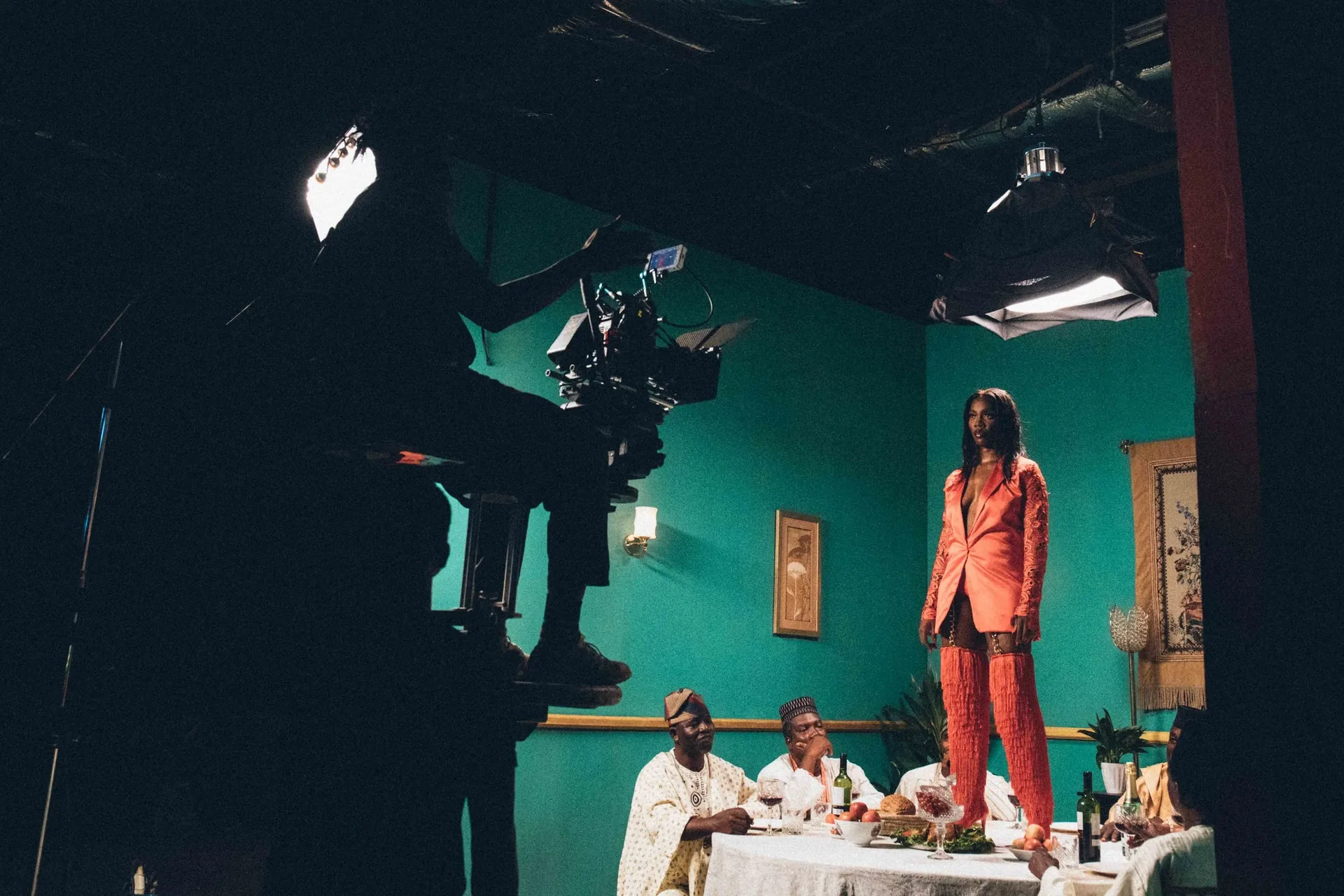 Tiwa Savage Koroba — behind the scenes, dinner scene green room